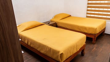 2 bedrooms, iron/ironing board, Internet, bed sheets