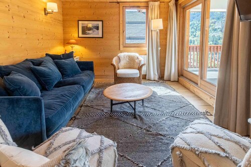 Cybeles 2 beautiful refurbished apartment, 450m from the ski pistes