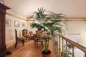 Interior - Apartments Florence- The Slowcoach House (Florence)