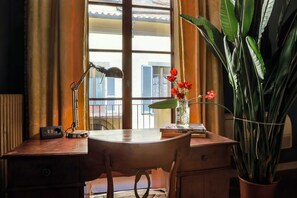 Interior - Apartments Florence- The Slowcoach House (Florence)
