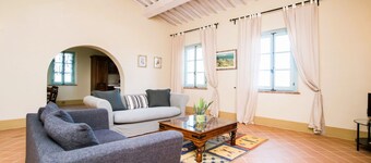 Elegant and spacious first floor apartment of 106 m2, composed of a large living room with fireplace, kitchen complete with dishwasher, microwave oven, electric oven, coffee machine, kettle, fridge and freezer.Indoor and outdoor dining area, a double bed