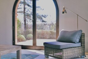 Interior - Elegant and spacious two-storey villa of 142 m2 composed on the ground floor of a large living room, kitchen complete with dishwasher, microwave oven, electric oven, coffee machine, kettle, fridge and freezer.On the first floor we find a double bedroom w (Trequanda)