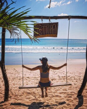 Una playa cerca, toallas de playa