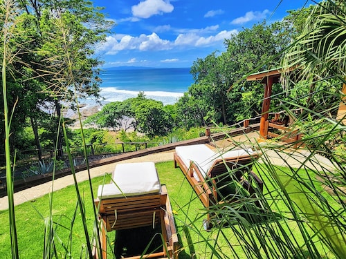 OCEANFRONT PARADISE IN ROMANTIC NATURE - BAY VIEW - POOL - DIRECT BEACH ACCESS
