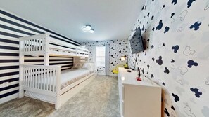 4 slaapkamers, een strijkplank/strijkijzer, wifi, beddengoed