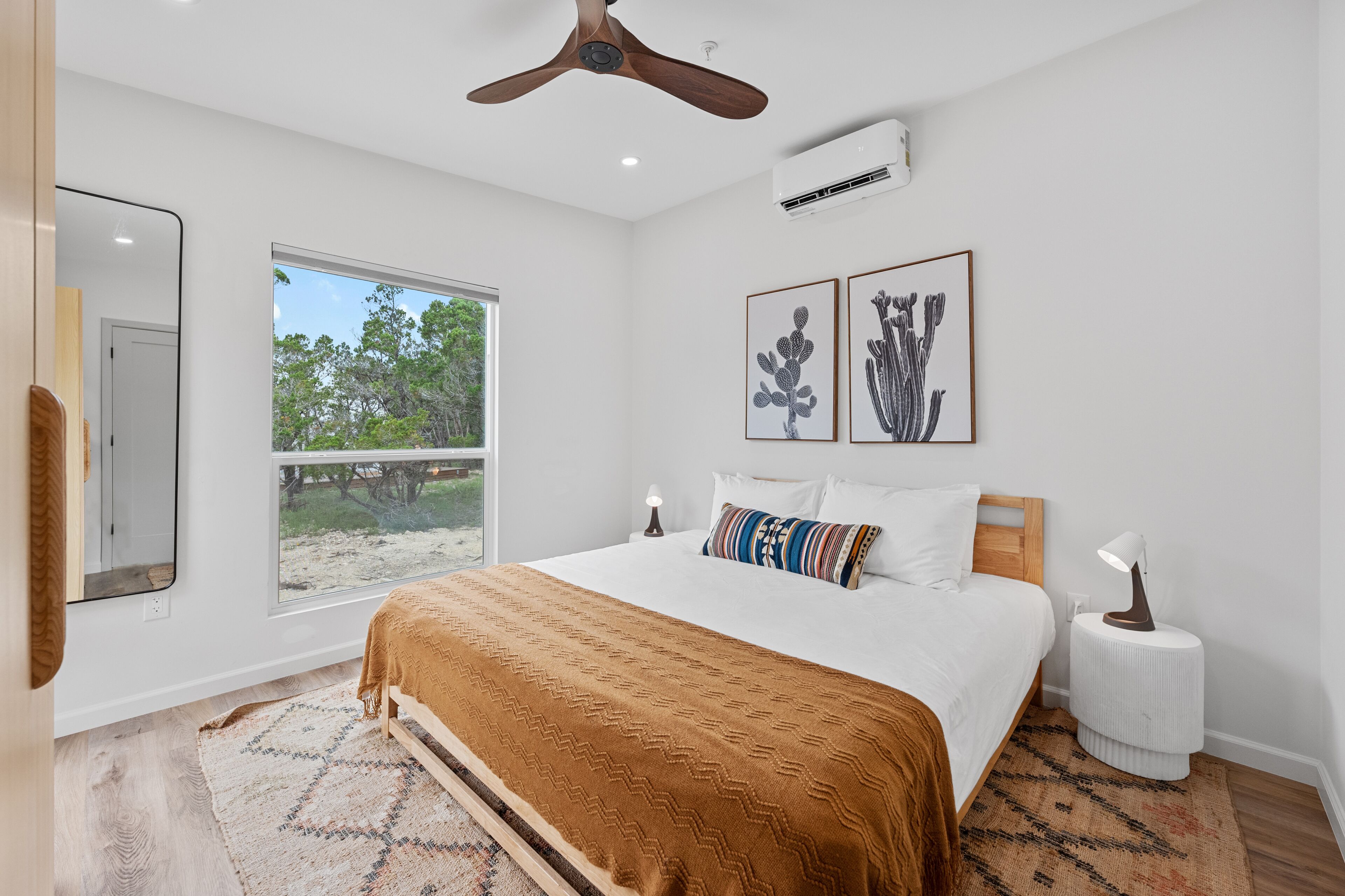 1 bedroom, travel crib, free WiFi, bed sheets