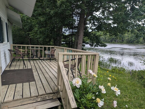 Outdoor dining - Little Slice of River Paradise on The Narramissic River (Bucksport)