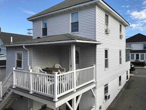 Exterior - Newly Renovated, all new beds and bedroom furniture (Hampton)