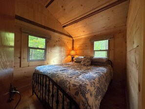 2 bedrooms, free WiFi, bed sheets - Waterfront Cabin Remastered (Woodstock)