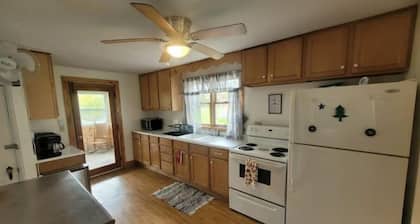 3BR House Plus Bonus 1BR Apt at The Rockbound House 1Hr to Acadia National Park