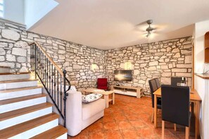 Living area - Villa with terrace, pool and air conditioning (Krnica)