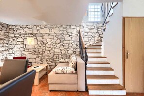 Living area - Villa with terrace, pool and air conditioning (Krnica)