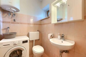 Bathroom - Villa with terrace, pool and air conditioning (Krnica)