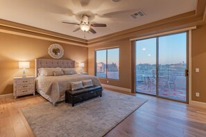 6 bedrooms, iron/ironing board, free WiFi, bed sheets - Gold Canyon LUX, Mt VIEWS, POOL w/Opt Heat, Spa, Fire Pit, Theater & Arcade, 2 Garage Spaces (Gold Canyon)