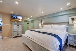 6 bedrooms, iron/ironing board, free WiFi, bed sheets - 2 Ocean Front Units ★ 2 Patios ★ 2 Levels (San Diego)