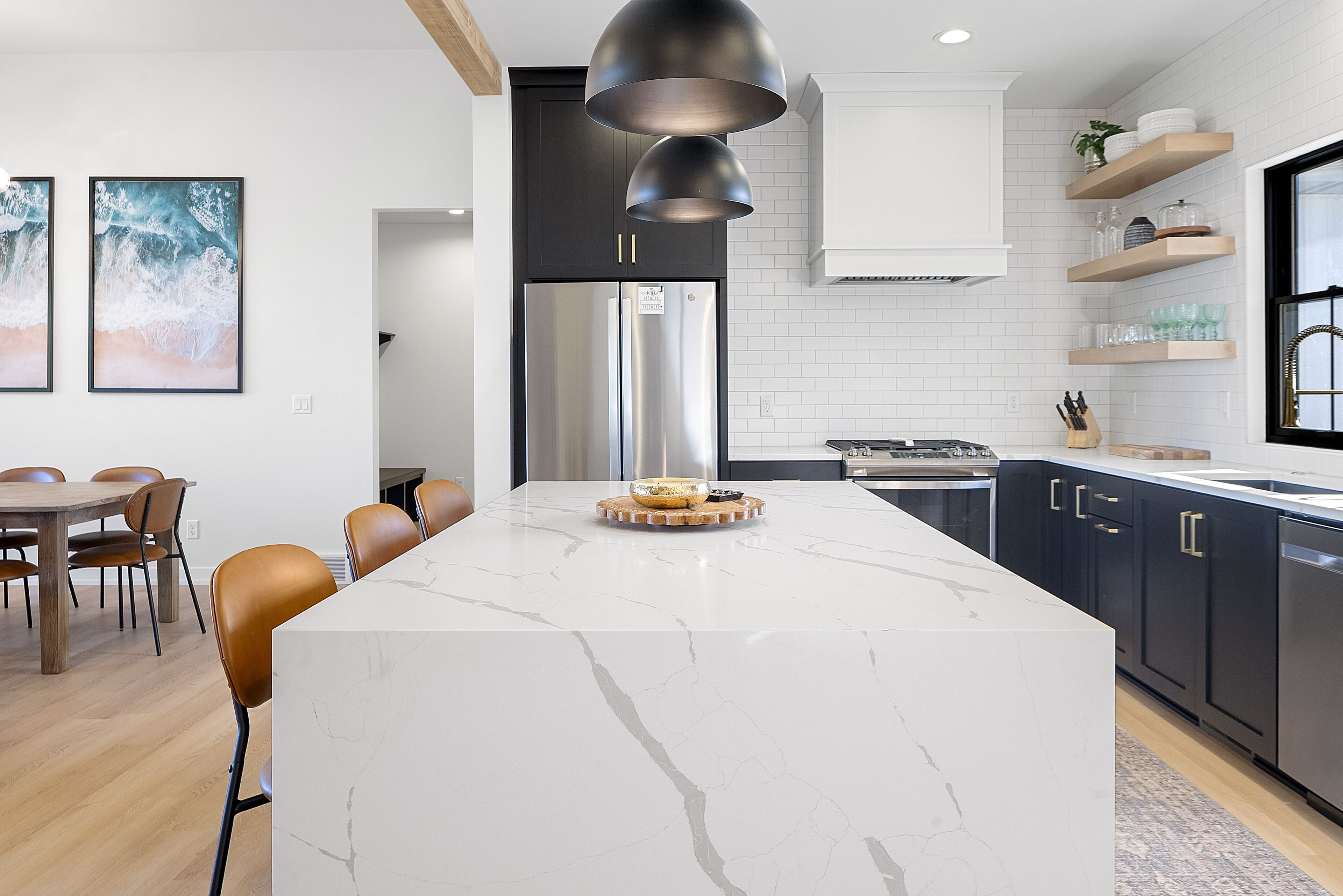 冰箱、微波炉、烤箱、炉灶