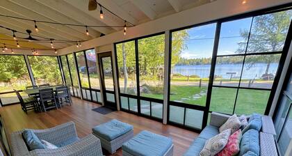 91WR Lake vibes and views at this waterfront home in the White Mountains! Dog Friendly!