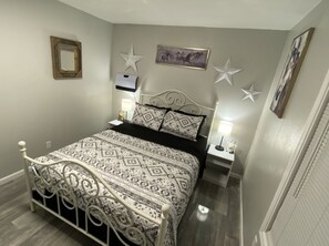 4 slaapkamers, een strijkplank/strijkijzer, wifi, beddengoed