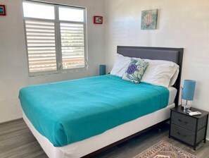 2 bedrooms, iron/ironing board, WiFi, bed sheets