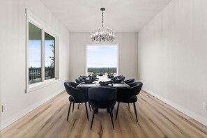 تناول الطعام