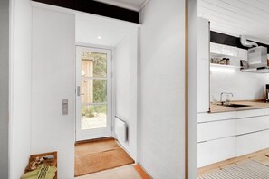 Interior - Lovely beach home enveloped in green surroundings (Ebeltoft)