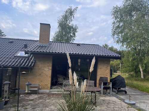 Lovely summer villa in natural surroundings