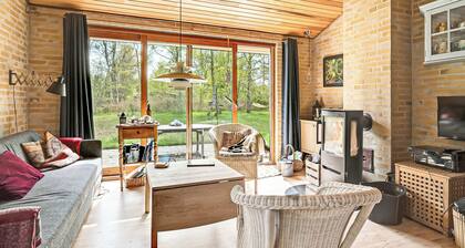 Lovely summer villa in natural surroundings