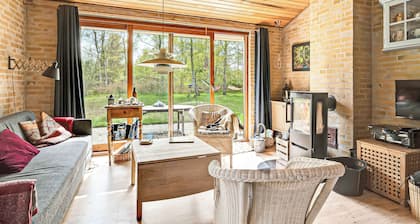 Lovely summer villa in natural surroundings