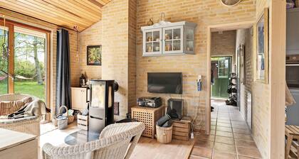 Lovely summer villa in natural surroundings