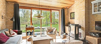 Lovely summer villa in natural surroundings
