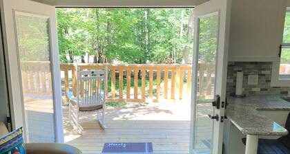 Esopus Creek modern Tiny house Retreat!