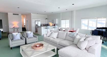 Extra Spacious 2Bed w/Large Terrance + Amenities