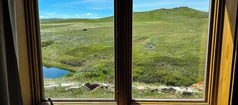 The Shepherd's Nook, a private apartment near Yellowstone & Bridger Bowl.