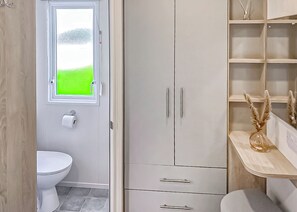 Unclassified image, 4 of 9, button - This stunning holiday home with a double bedroom and en suite W. (Bishop Auckland)