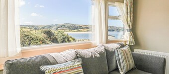 Large 12ft-wide caravan with one double with en suite W.