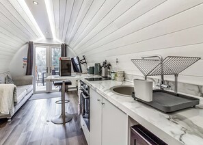 Refrigerador, horno, placa de cocina, tostadora