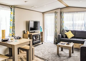 TV - Two bedroom, spacious caravan. (Alyth, Perthshire)