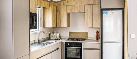 Fridge, oven, stovetop, toaster