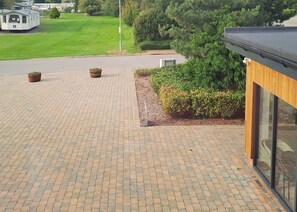 Property grounds - Luxury First Floor 2 bed Apartment (Mablethorpe)