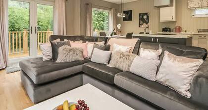 Deluxe lodge designed with luxury in mind.