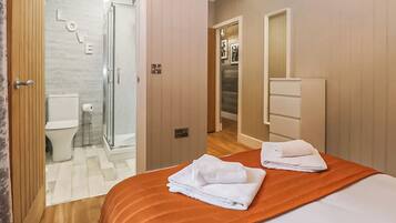 2 bedrooms