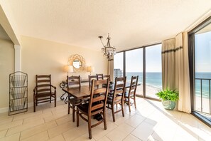 Dining - Combee's Penthouse Hideaway-Beachfront-Solarium-Sleeps 8! (Panama City Beach)