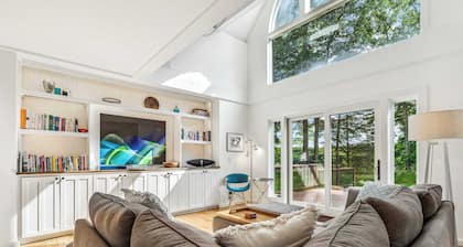 New! Luxurious Escape, Hot Tub - Quechee Meadows