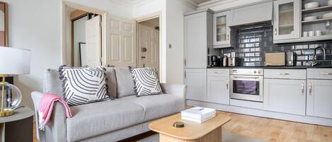 Fernseher, Stereoanlage