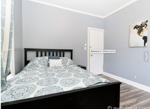 3 bedrooms, iron/ironing board, WiFi, bed sheets