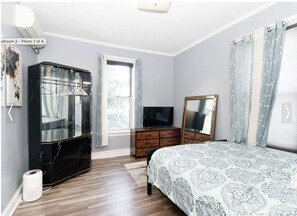 3 多间卧室、熨斗/熨衣板、WiFi、床单