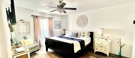 3 bedrooms, desk, iron/ironing board, WiFi