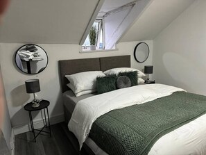 1 soverom, strykejern/-brett, wi-fi og sengetøy