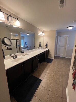 Shower, towels, toilet paper