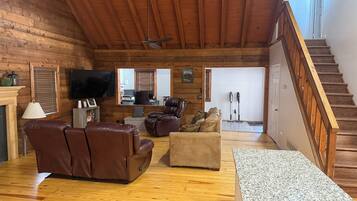 TV connectée, espaces bureaux, écrans d'ordinateur